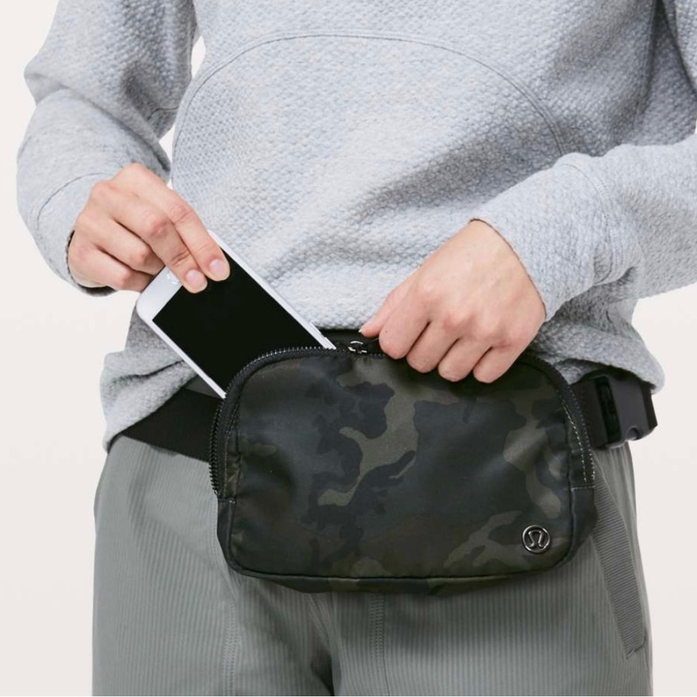 Lululemon OG Everywhere Belt Bag 1L - Heritage Camo Jacquard Dark Olive